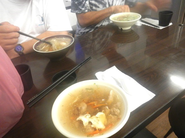 �����V�[������̃G�r�E�E���I�l���V����̊��E��������̓�